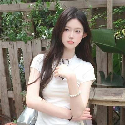 黑色丽人